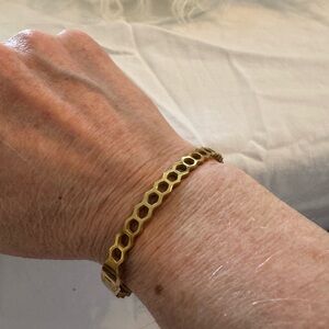 Elegant Gold Honeycomb Bracelet